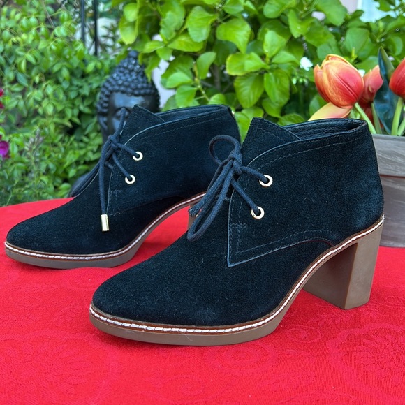 Tory Burch Black Suede Sherpa Lined Heeled Ankle Booties - Picture 4 of 17
